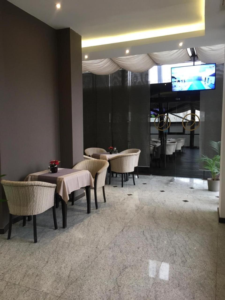 安比恩斯酒店 布加勒斯特 外观 照片